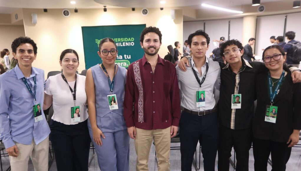 Milo Barrera charla con jóvenes de Mérida: apuesta por talento y nuevas industrias en Yucatán