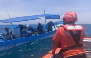 Marina responde a dos emergencias en altamar y pone a salvo a siete personas frente a costas de Yucatán