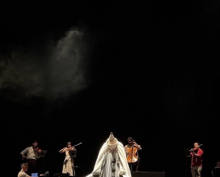 Diez jóvenes yucatecas conquistan Bellas Artes con emotiva presentación en aniversario de Alas y Raíces