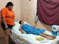 FAMILIA DE TIZIMÍN PIDE AYUDA PARA MUJER QUE QUEDÓ GRAVE TRAS CAER DE UN SEGUNDO PISO EN HOLBOX