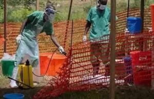 Director de la OMS viaja al epicentro del brote de ébola y llama a reforzar la confianza comunitaria