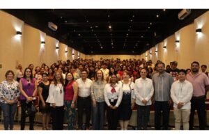 Viñedo en plena selva maya inspira debate sobre turismo sostenible en congreso de la UADY