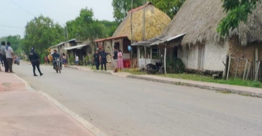 Detonaciones de arma de fuego alarman a familias y estudiantes en comunidad de Lázaro Cárdenas