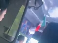 Reconocen a operador de autobús tras poner a salvo a pasajeros en carretera de Quintana Roo