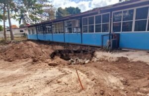 Crece alarma en Ticul por socavón cercano a primaria; padres piden intervención inmediata