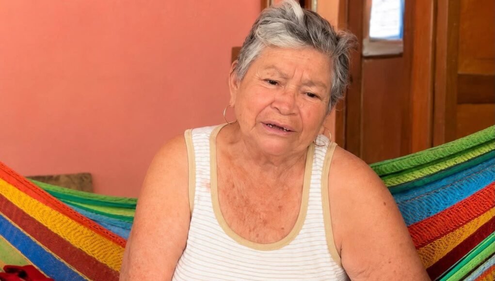 Entre lágrimas y miedo al desalojo: adultos mayores de Ticul enfrentan perder la casa donde vivieron toda su vida