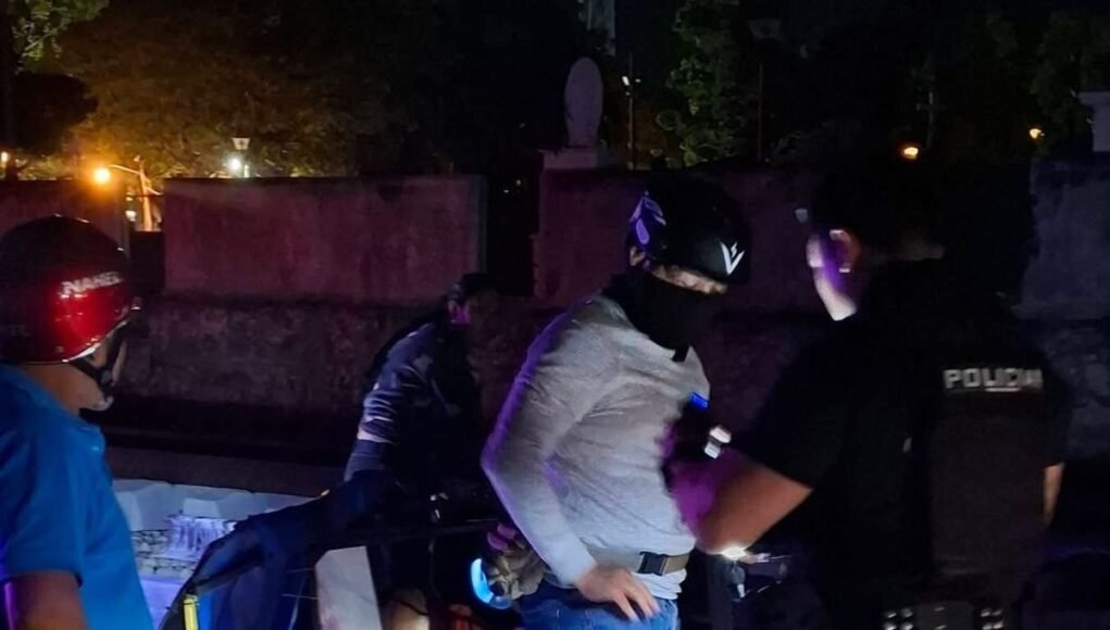 Denuncian peligroso bache tras accidente que dejó a pareja lesionada en Umán