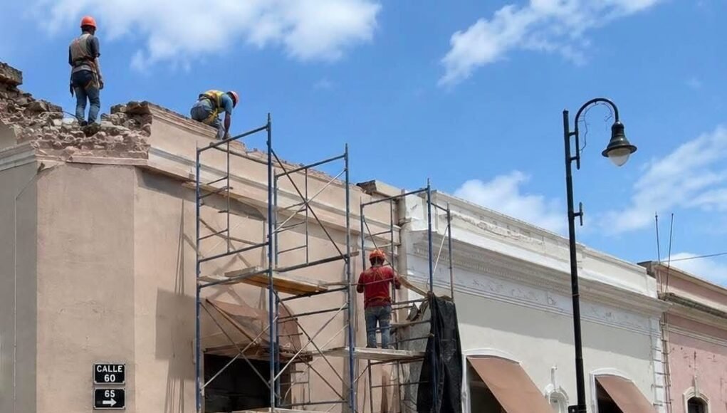 Inician rehabilitación de inmueble en el Centro de Mérida tras colapso parcial de techo Imagen ilustrativa realizada con IA