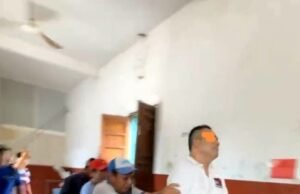 Denuncian retención de maestros en Tixcacalcupul y exigen intervención inmediata de la SEGEY