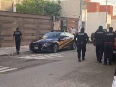 Muro se desploma desde edificio en construcción y provoca daños en vivienda de San Ramón Norte