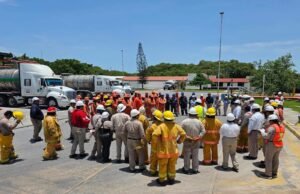 Pemex pone a prueba su capacidad de respuesta con simulacro de incendio en la Terminal de Progreso
