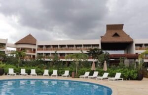 Extrabajadores del Hotel Mundo Maya Edzná denuncian despidos irregulares, acoso laboral y presunto nepotismo