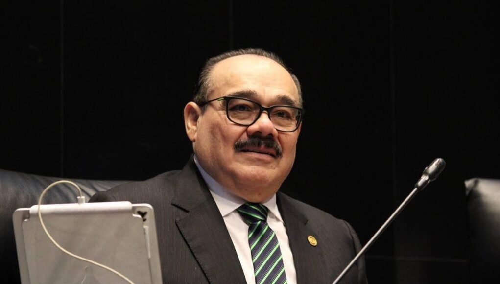 Ramírez Marín destaca los servicios de las Clínicas Marín y el acceso a medicamentos de bajo costo