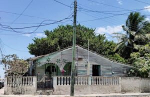 Alertan por daños a histórica casa de madera en Progreso; ciudadanos piden intervención urgente