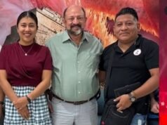Operador político de Clara Rosales intenta despojar a comerciante de 75 años en mercado de Mérida