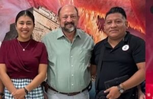 Operador político de Clara Rosales intenta despojar a comerciante de 75 años en mercado de Mérida