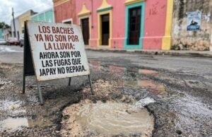 Los baches ya no son por la lluvia: ahora son por las fugas que JAPAY no repara