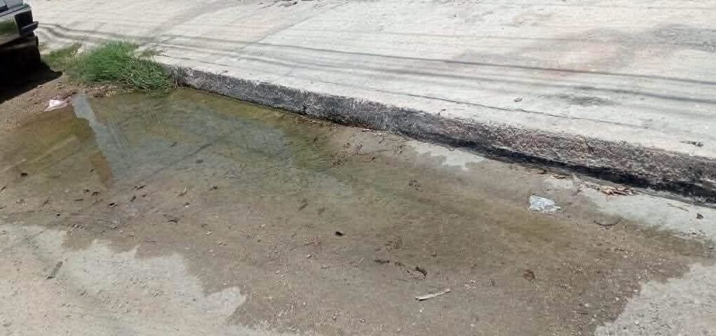 Denuncia ciudadana señala presuntas irregularidades y retrasos en la atención de fugas de agua en Mérida