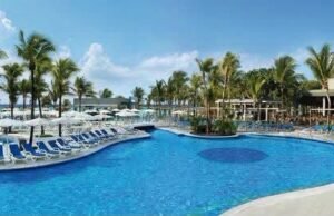 Reino Unido alerta por aumento de casos de ciclospora asociados a viajes a Cancún y Riviera Maya