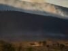 Voraz incendio arrasa comunidad indígena en Canadá y deja más de 200 viviendas destruidas