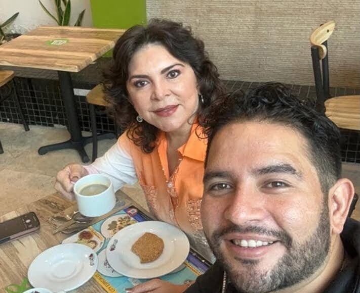 Javier Osante suma casi dos décadas en la política y mantiene su cercanía con Ivonne Ortega