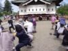 A puro músculo! 1,800 personas mueven un castillo de 360 toneladas en Japón