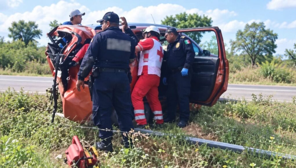 Fatal accidente en la Mérida-Cancún deja una mujer muerta y cinco lesionados