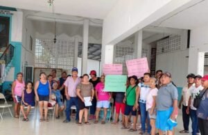 VECINOS DE SUMA EXIGEN A LA CFE PONER FIN A LOS APAGONES Y DAÑOS EN SUS HOGARES