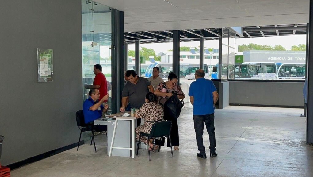 TAXISTAS EXIGEN FACILIDADES PARA EL REEMPLACAMIENTO Y RENOVACIÓN DE CONCESIONES