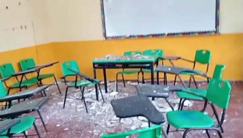 Se desploma el techo de un salón sobre alumnos: Cuatro estudiantes resultan heridos en primaria de Tizimín