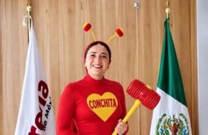 Cambio de camiseta de Conchi Ruiz sacude a Morena en Umán