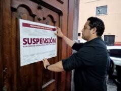 Suspenden restaurante en Puebla tras denuncia por presuntos insultos y cobro irregular