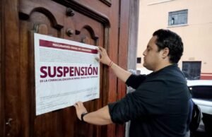 Suspenden restaurante en Puebla tras denuncia por presuntos insultos y cobro irregular