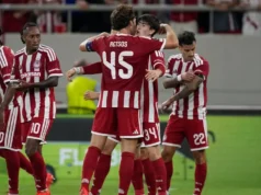UEFA registra como autogol el remate de la “Hormiga” González en triunfo del Olympiacos